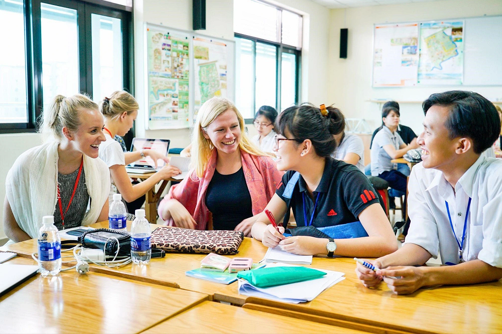 Joint training programs with international universities